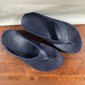 Oofos women’s sandals